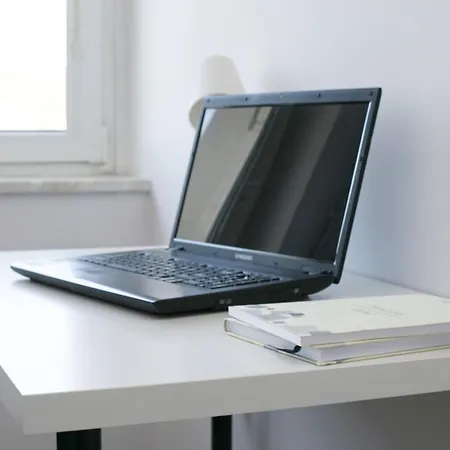 Rooms4less 招待所 格但斯克